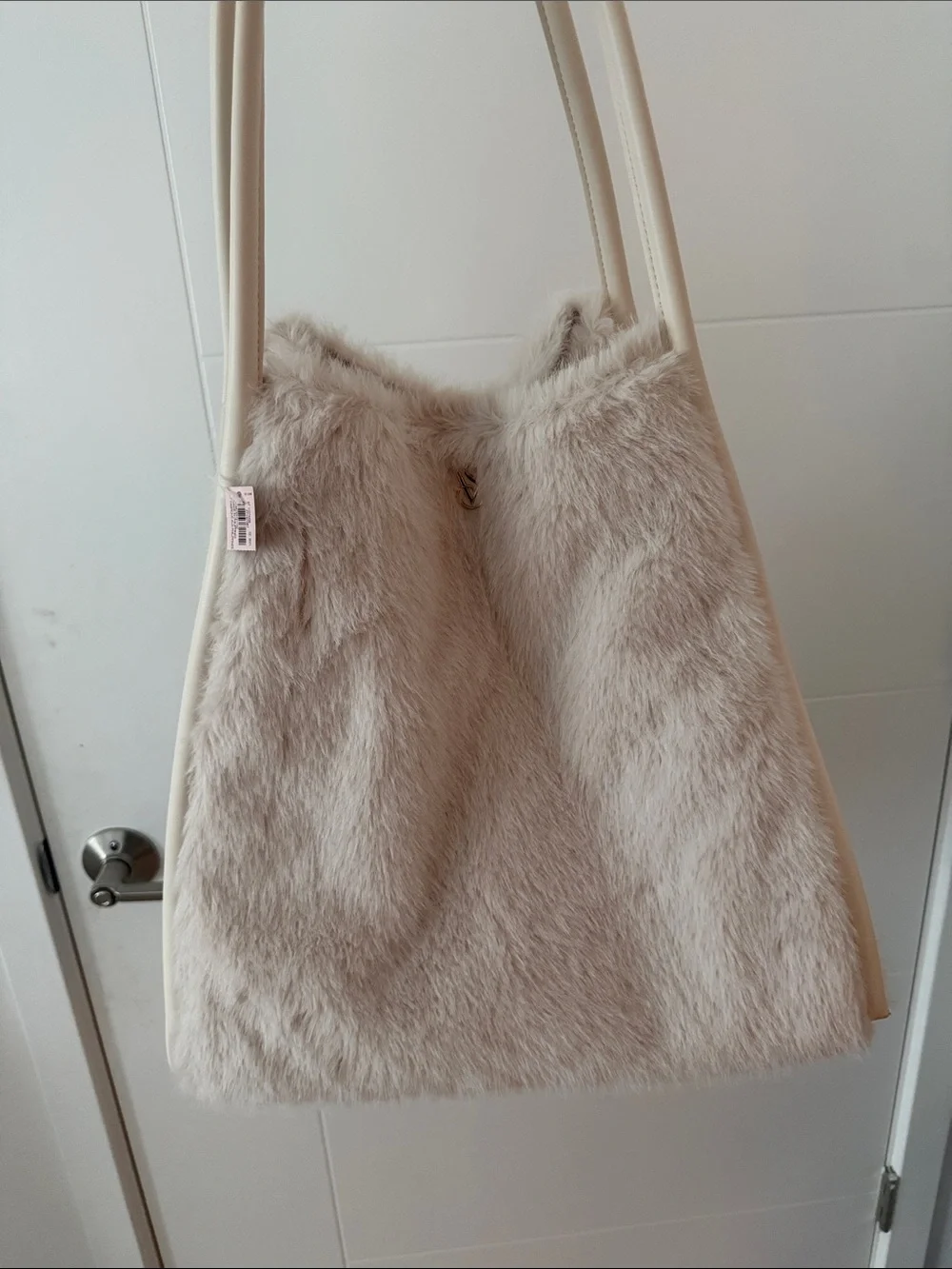Plush Faux Fur Tote Bag in Light Cream